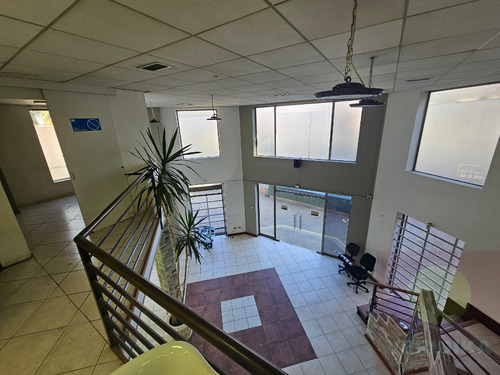 Arriendo Local U Oficina En 15 Norte Con Libertad.
