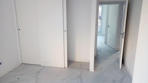 Imagen 15 de 17 de Departamentos En Venta Ramos Mejía 3 A. Suite Vestidor Coch