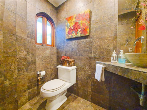 Estilo Chilena I 4d 4b I 350 M2 Y 1.100 M2 I Los Dominicos