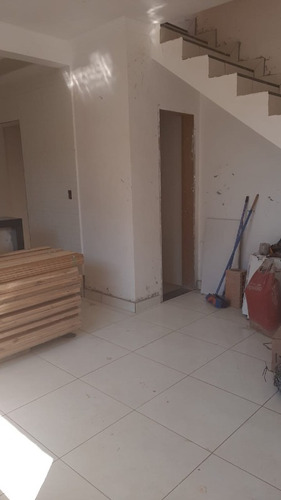 Imagem 1 de 8 de Casa Duplex À Venda, 2 Quartos, 1 Vaga, Liberdade - Santa Luzia/mg - 2980