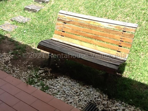 Imagen 14 de 16 de Quinta En Venta Prados Del Este Mls #21-18072