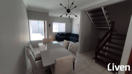 Imagem 2 de 8 de Sobrado De 3 Dormitórios Com Suíte Máster, Sacada, 2 Vagas Em Jacareí - 8491