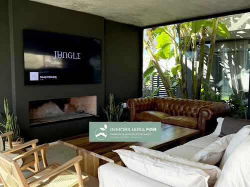 Casa Amoblada Premium En Alquiler En Barrio Araucarias Puertos Del Lago | 4 Dormitorios | Pileta Climatizada | Garage Cubierto