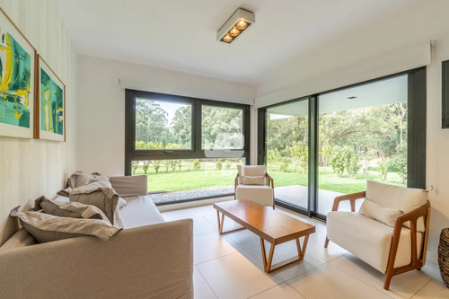 Apartamento En Venta En Solanas Country, Punta Ballena. - Crystal View - Ref : Pbi14795