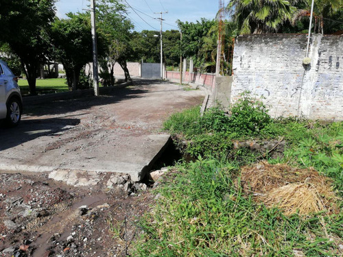 Terreno Urbano En Pedregal De Las Fuentes, Jiutepec, Morelos - Ari-607-tu