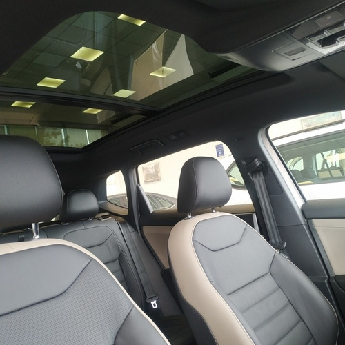 Imagen 10 de 25 de Volkswagen Taos 2023 1.4 250 Tsi Hero