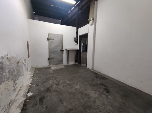 Imagen 9 de 24 de En Venta O Alquiler Edificio Industrial En Boleíta Norte