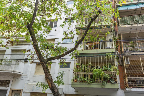 Hermoso Departamento De 4 Ambientes. Excelente Ubicacion. A Metros Del Subte B.