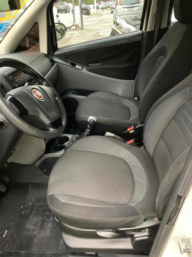 Imagem 13 de 14 de Fiat Idea 2012 1.6 16v Essence Flex 5p