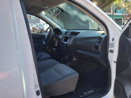 Imagen 13 de 15 de Nissan Np300 2016 Chasis Cabina Dh Aa Pack Seg Mt