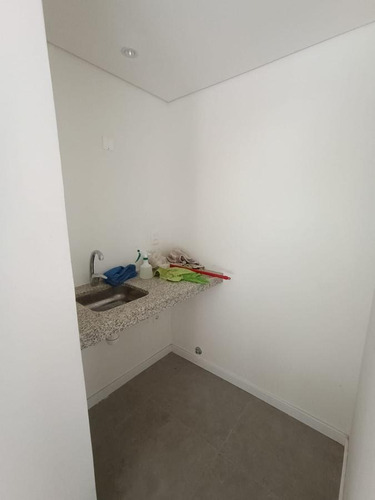 Imagen 15 de 30 de Rivera Próximo Arocena, Estrena, Oficina De 126 M2 + Gran Patio De 60 M2 !!