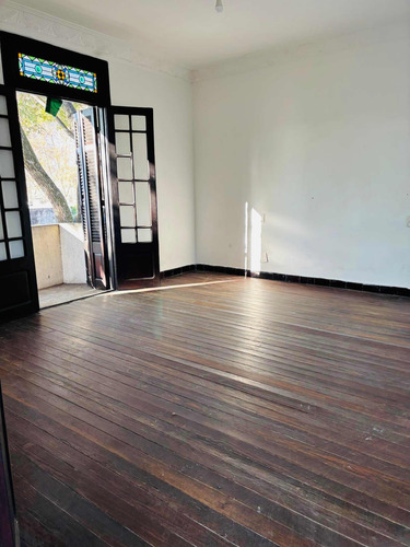 Linda Casa Luminosa De 4 Dormitorios Azotea Y Parrillero