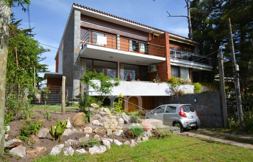 Imagen 1 de 10 de Alquiler Hermosa Casa A Pasos De Playa Mansa