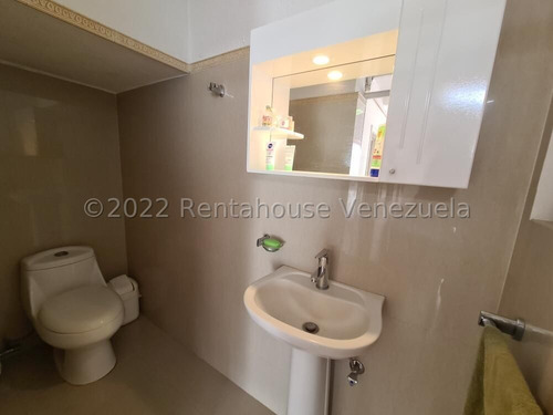 Imagen 8 de 29 de Ls Vende Casa Los Palos Grandes 232454