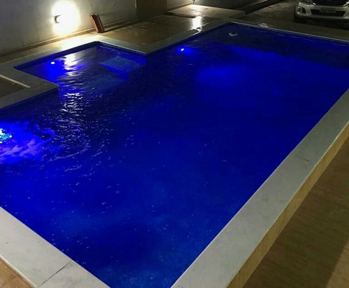 Imagem 4 de 5 de Construção De Piscina Em Azuleo Ou Vinil
