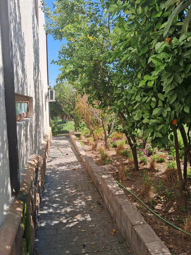 Linda Casa Nueva En Condominio/ Chicureo/ 1321 Mt2 / 370 Mt2