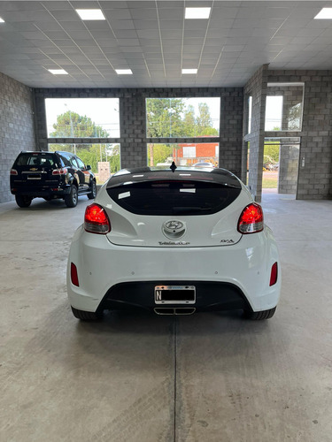 Hyundai Veloster 1.6 130cv At