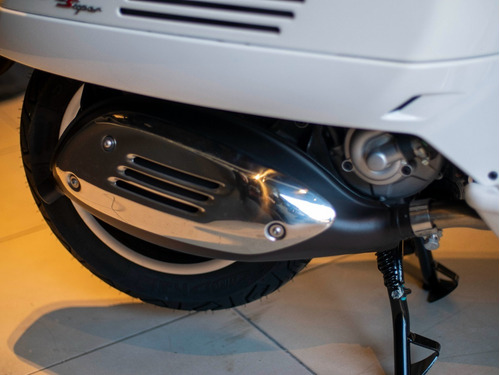 Imagen 14 de 25 de Scooter Vespa Gts 300 Super Disponible Ya