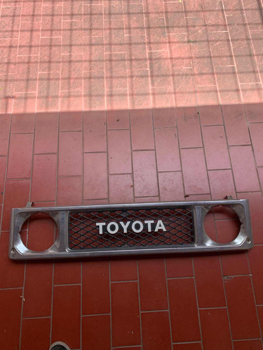 Parrilla Frontal Toyota Macho Original 1998