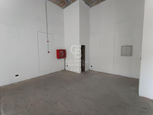 Local A Pasos De Av. Vicuña Mackenna Pte - 70m2