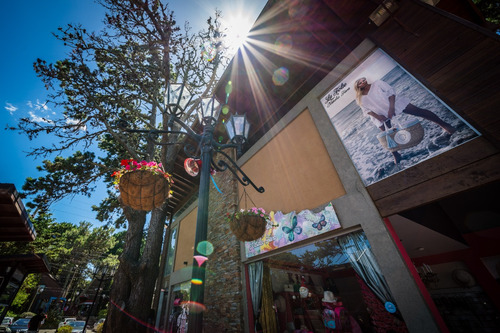 Paseo Comercial En Venta En Costa Del Este