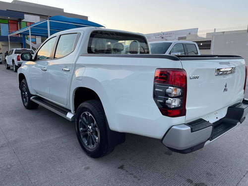 Imagen 4 de 11 de Mitsubishi L200 Diésel 4x4 2022