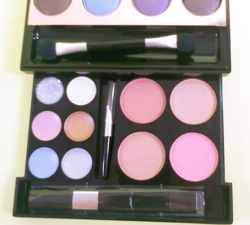 Imagem 4 de 6 de Maquiagem Jasmyne V008-1 Sombra + Blush+ Sombra Cremosa Novo