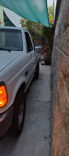 Ford F-250 4.6 Xl V8 Mt