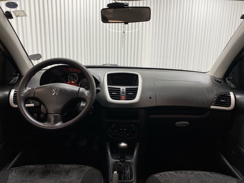 Peugeot 207 Hatch Xr 1.4 8v (flex) 4p