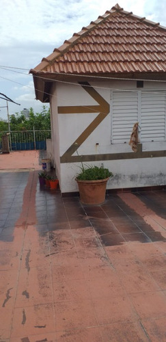 Local Con Vivienda En Venta En Remedios De Escalada Este