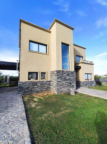 Casa En Venta | 3 Dorm | Area 11 | San Sebastian | Escobar