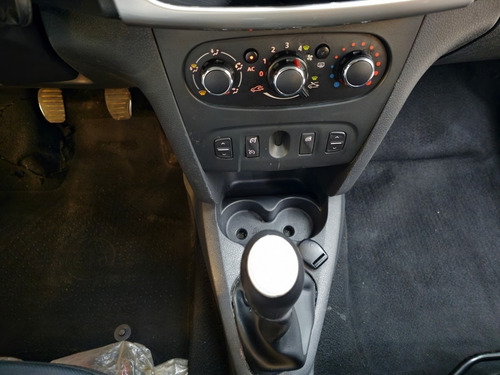 Renault Sandero 1.6 DYNAMIQUE 8V FLEX 4P MANUAL