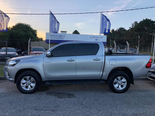Toyota Hilux Srv 2.7 4x2 Nafta