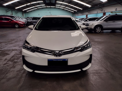 Toyota Corolla Xli Cvt 1.8 / Nafta / 2017