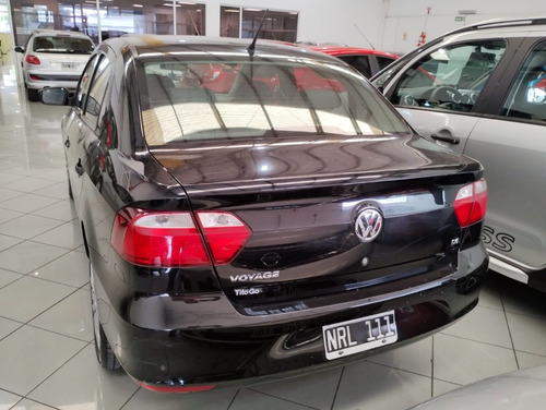Imagen 5 de 25 de Volkswagen Voyage 1.6 Confortline 2014 Concesionario Lp