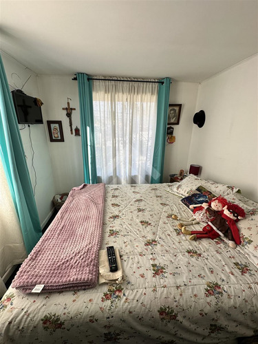 Casa En Venta De 4 Dorm. En Maipú Sector El Descanso.