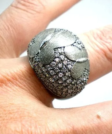Anillo De Plata 925 Pavonada Y Zafiros Blancos Goldantiques