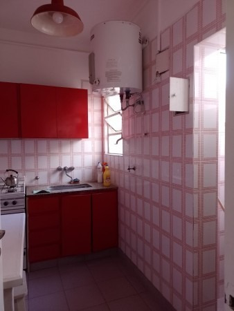 Imagen 9 de 14 de Venta De Departamento Dos Ambientes Frente A La Plaza Colon