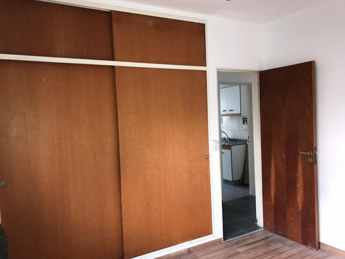 Alquiler - Departamento De 3 Ambientes Con Cochera - Villa Madero