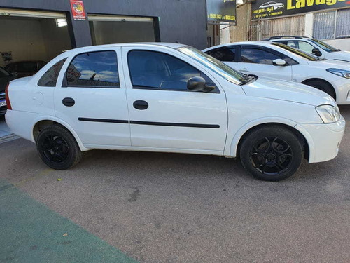 Imagem 1 de 9 de Chevrolet Corsa Sedan Maxx 1.8 8v 4p