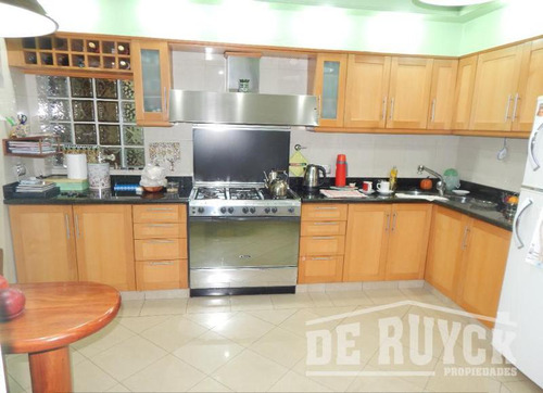 Chalet En Venta En Quilmes Oeste