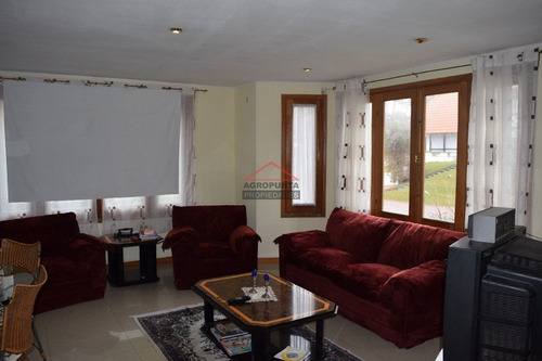 Casa En Lugano, 5 Dormitorios - Ref: 4094