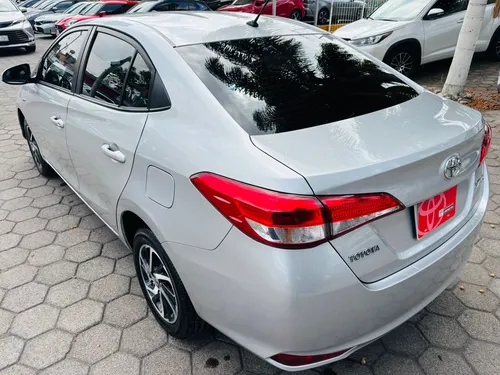 Toyota Yaris 1.5 Core At Sedan Cvt