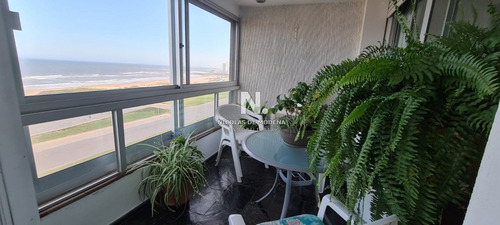 Apartamento En Venta Con Excelente Vista Al Mar, Primera Línea- Ref: 4481