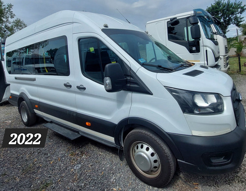 Transit Minibus 17+1
