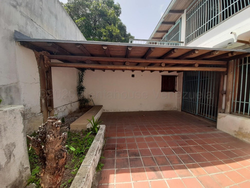 Imagen 2 de 13 de Laura Villarroel 04149137088 Roman #21-19621