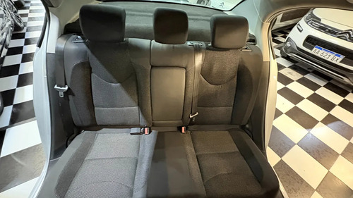 Peugeot 408 2.0 Allure 143cv