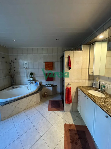 Casa De 3 Dormitorios En Paraíso Suizo