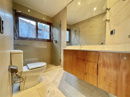 En Condominio: Vía Aurora, Lo Curro, 2.400 M2 Terreno