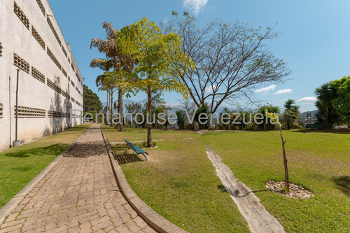 Venta Apartamento En Lomas De Prados Del Este Cl Mls 26-440